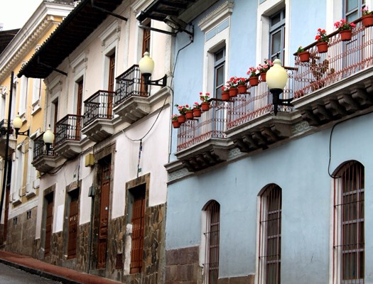 Quito street scene.jpg
